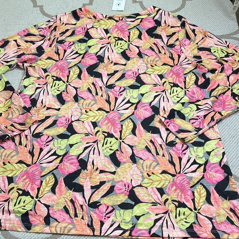 Chico's knit top oasis linen split neck pink shell long sleeve top NWT - Picture 13 of 13